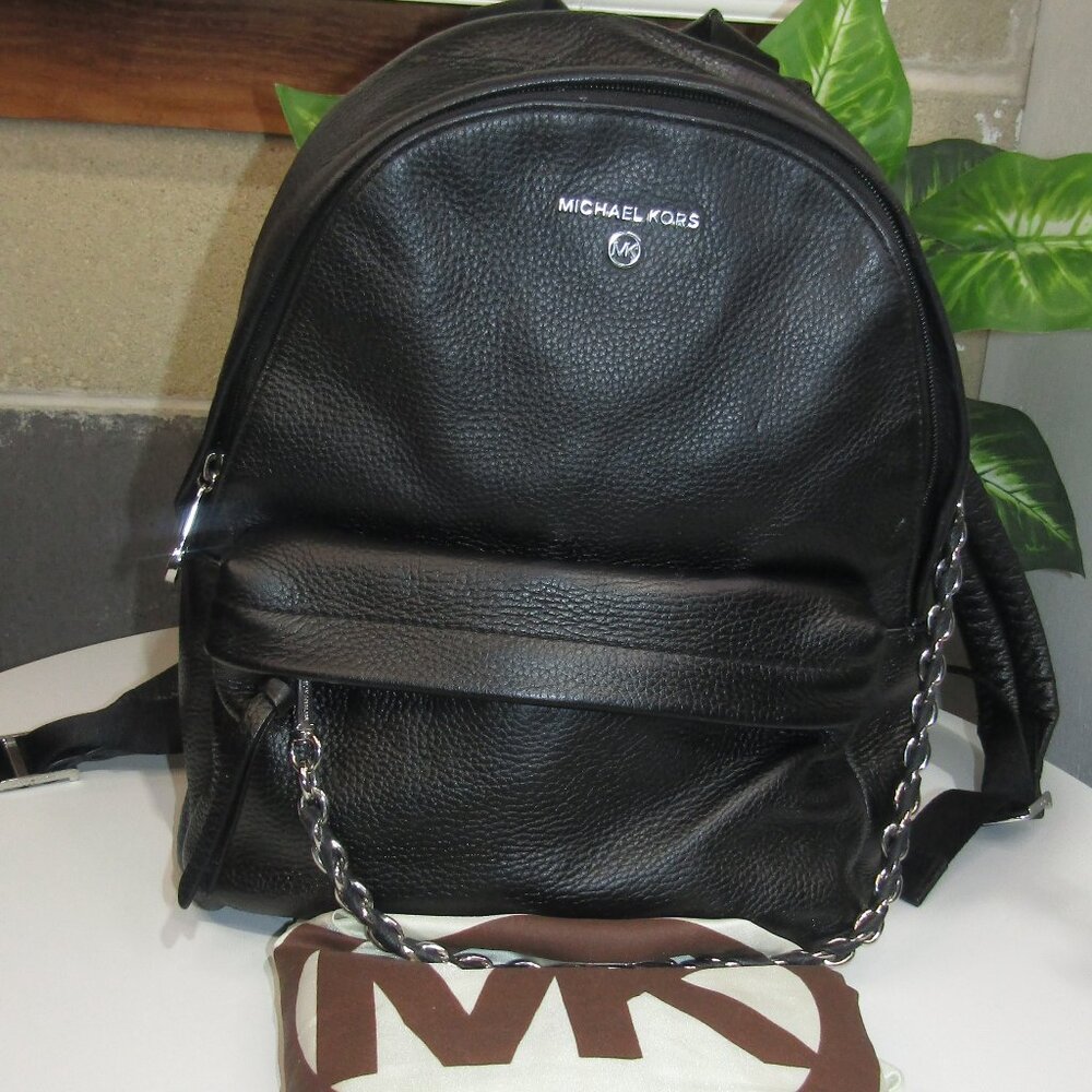LIKE NEW MICHAEL KORS BLACK BACKPACK  W/ DUST BAG